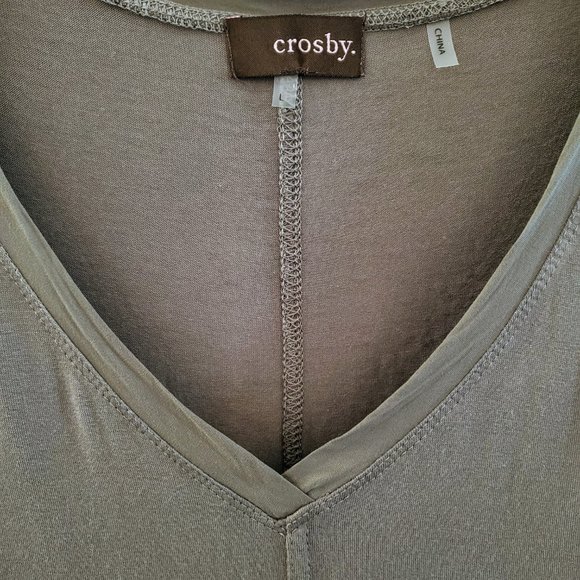 Crosby Olive Green Center Seam Short Sleeve Chiffon Trimmed V-Neck Top - Size L - Picture 2 of 6